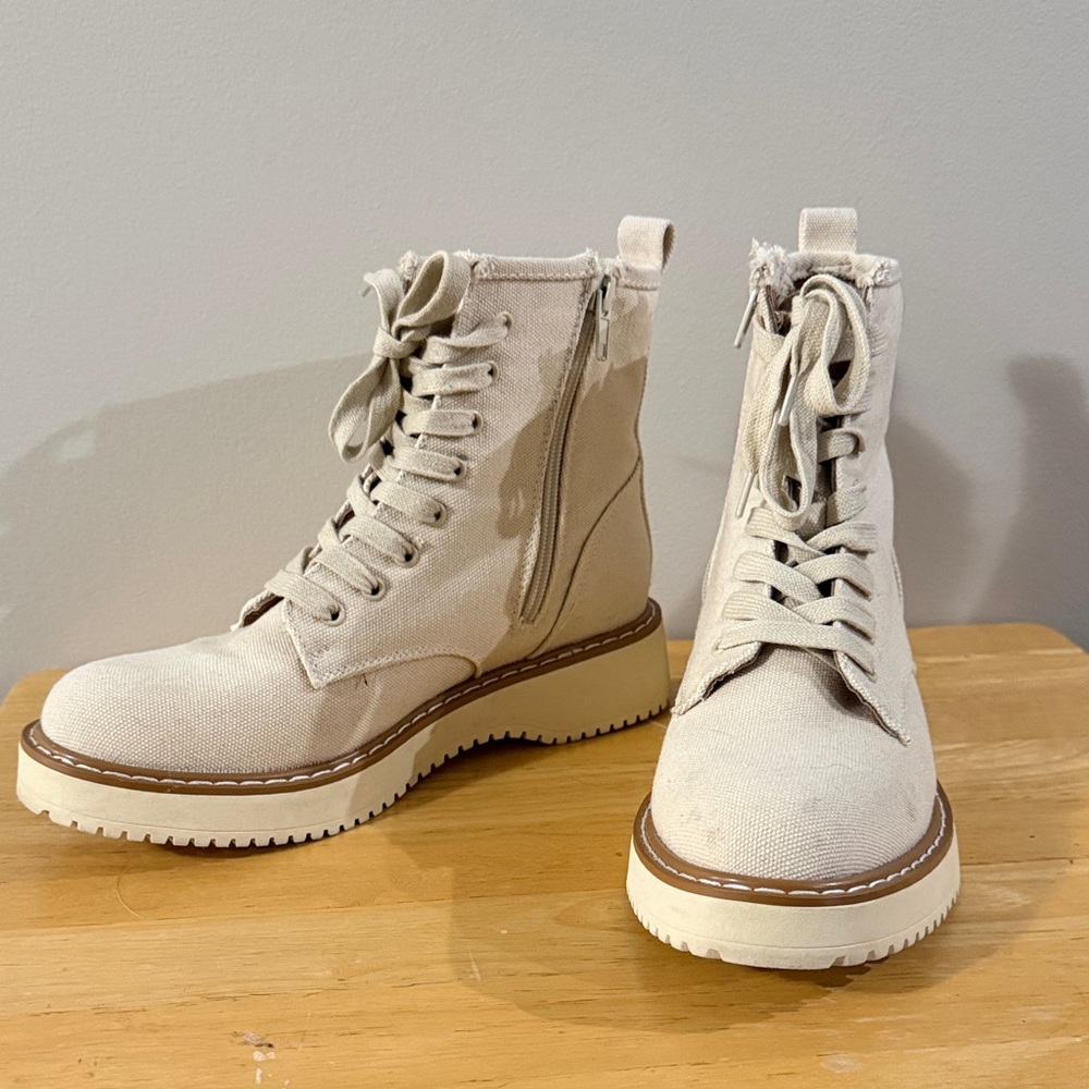 Madden Girl Kurrt Synthetic Canvas Combat Boot in Ivory Size 7